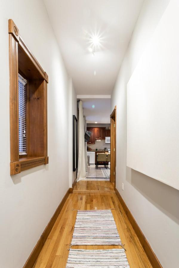 Spacious Stay Near Yale In Downtown Ню Хейвън Екстериор снимка