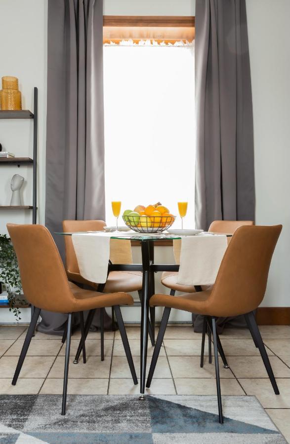 Spacious Stay Near Yale In Downtown Ню Хейвън Екстериор снимка